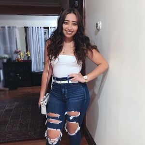 Meet your Posher, Alanis